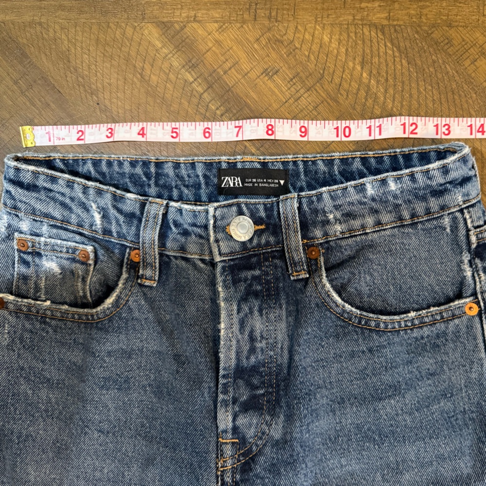 SOLD Zara Light Blue High Waist Crop 90’s Jean With Raw Hem Size 4 - Picture 6 of 14